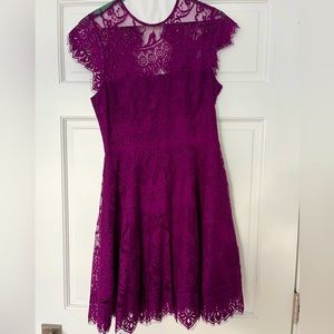 EUC: BB Dakota Women’s fit & flare size 4 purple dress.